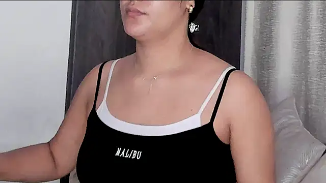 Snapshot of LexyRobert chatting on March 11, 2025, 1:23 pm LexyRobert online show from March 11, 2025, 1:23 pm