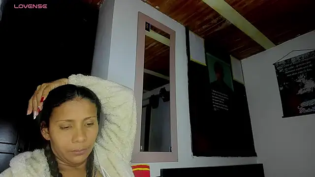 Nenita Hot  online show from October 2, 2025, 4:27 am