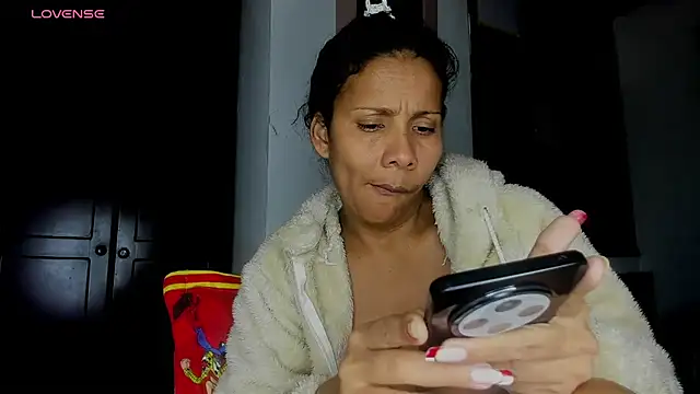 Nenita Hot  online show from October 3, 2025, 4:14 am