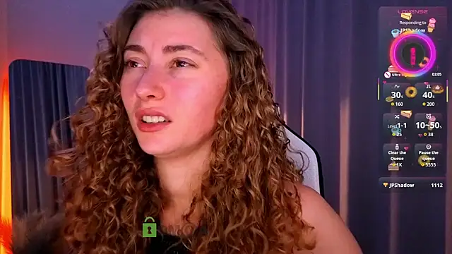 Snapshot of lady_curls chatting on November 4, 2025, 11:19 pm lady curls online show from November 4, 2025, 11:19 pm