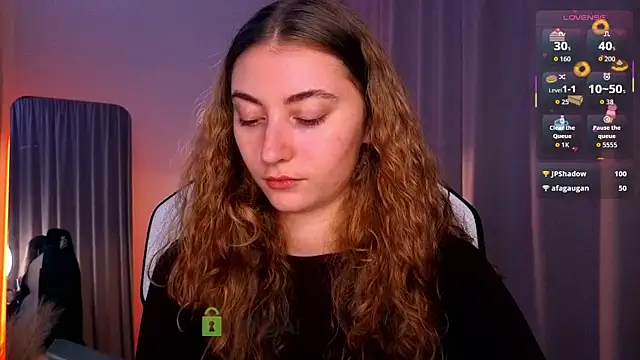 Snapshot of lady_curls chatting on November 9, 2025, 7:51 pm lady curls online show from November 9, 2025, 7:51 pm