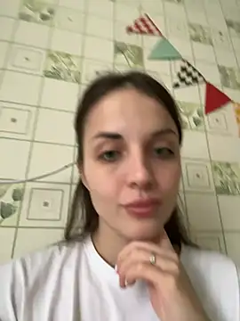 AmiLavs online show from January 4, 2025, 11:00 am