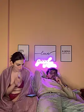 Snapshot of MrAndMrsSavage chatting on February 15, 2025, 10:10 pm MrAndMrsSavage online show from February 15, 2025, 10:10 pm