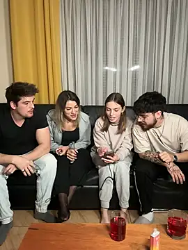 Snapshot of MrAndMrsSavage chatting on March 11, 2025, 7:03 pm MrAndMrsSavage online show from March 11, 2025, 7:03 pm