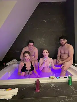 Snapshot of MrAndMrsSavage chatting on March 13, 2025, 8:54 pm MrAndMrsSavage online show from March 13, 2025, 8:54 pm