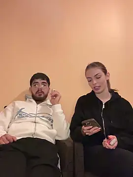 Snapshot of MrAndMrsSavage chatting on February 27, 2025, 9:25 pm MrAndMrsSavage online show from February 27, 2025, 9:25 pm