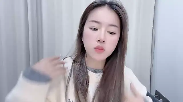 Snapshot of chloe-01 chatting on January 21, 2025, 12:18 pm chloe-01 online show from January 21, 2025, 12:18 pm