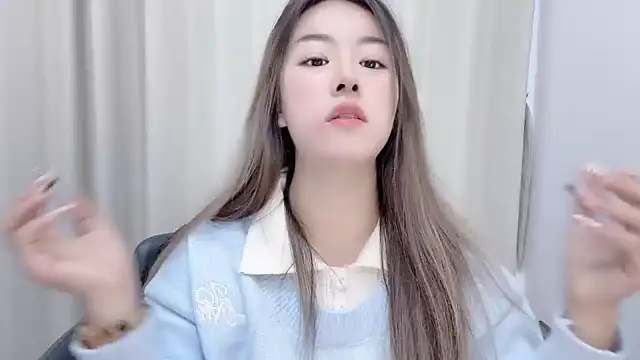 Snapshot of chloe-01 chatting on December 22, 2024, 4:17 am chloe-01 online show from December 22, 2024, 4:17 am