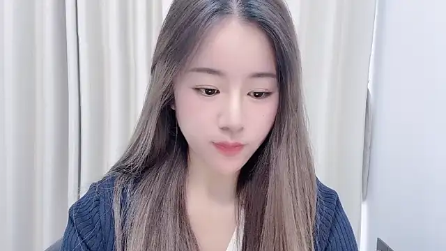 Snapshot of chloe-01 chatting on January 10, 2025, 4:12 am chloe-01 online show from January 10, 2025, 4:12 am