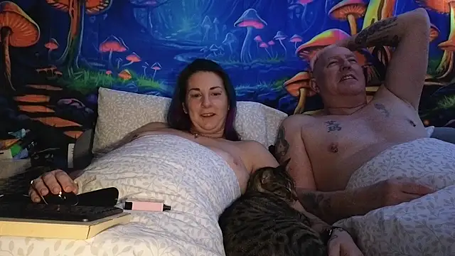 tattoomilf86 online show from February 19, 2025, 12:46 am