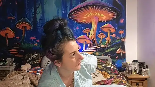 tattoomilf86 online show from January 7, 2025, 6:14 pm