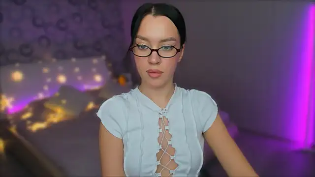 AlannaMiless online show from February 18, 2025, 6:26 pm