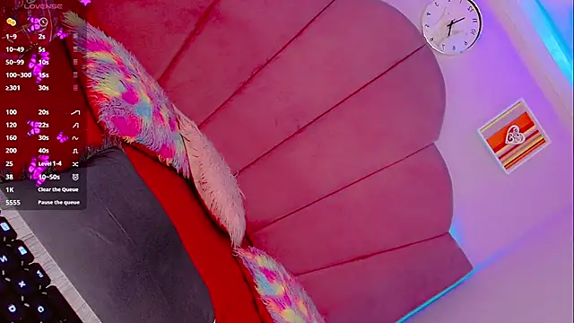 Snapshot of OSMARIEL_SWEETT chatting on December 9, 2024, 8:00 am OSMARIEL SWEETT online show from December 9, 2024, 8:00 am