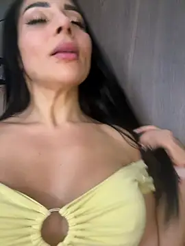 MOMALANA online show from April 9, 2026, 8:26 pm