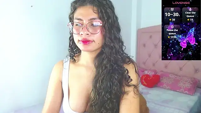 Snapshot of Cynthia_hazel chatting on October 16, 2025, 1:41 pm Cynthia hazel online show from October 16, 2025, 1:41 pm