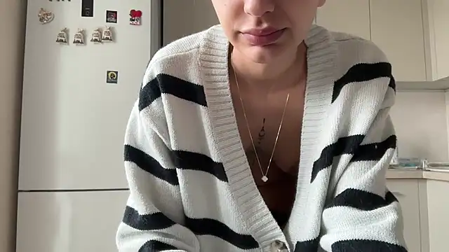 YeKaterinas online show from April 10, 2026, 1:29 pm