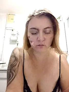 SckayilaGray online show from October 10, 2025, 2:51 pm