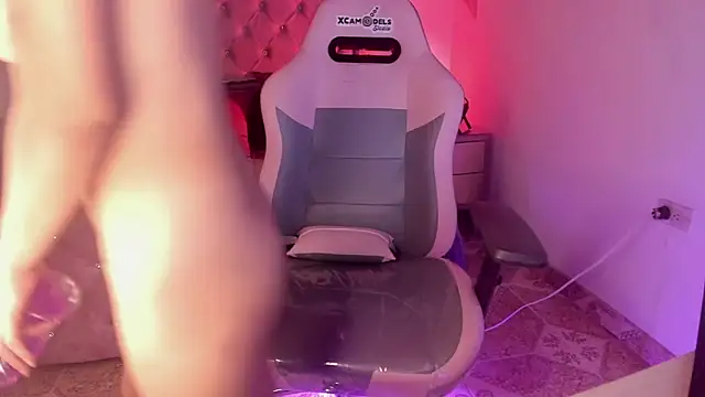 sofi soft  online show from February 15, 2025, 7:17 pm