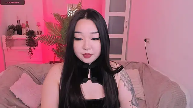 Snapshot of mei_honey_ chatting on October 10, 2025, 9:48 pm mei honey  online show from October 10, 2025, 9:48 pm