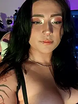 Pauilina online show from July 15, 2026, 8:05 pm