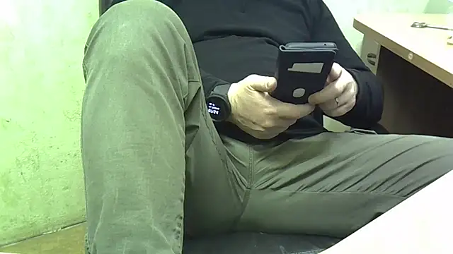 nikdov3 online show from February 12, 2026, 4:56 am