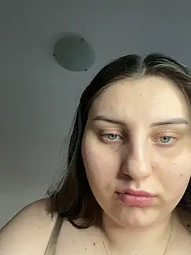 Snapshot of KarinaCelinne chatting on February 25, 2025, 1:00 pm KarinaCelinne online show from February 25, 2025, 1:00 pm