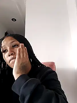 Snapshot of devi_black13_ chatting on March 4, 2025, 9:32 pm devi black13  online show from March 4, 2025, 9:32 pm