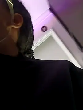 Snapshot of devi_black13_ chatting on December 10, 2024, 3:41 am devi black13  online show from December 10, 2024, 3:41 am