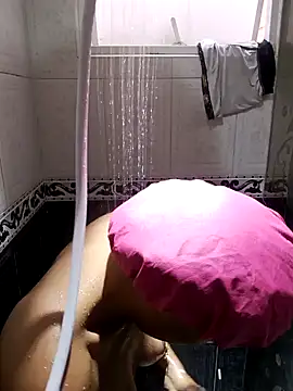 Snapshot of devi_black13_ chatting on December 24, 2024, 6:17 pm devi black13  online show from December 24, 2024, 6:17 pm