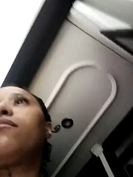 Snapshot of devi_black13_ chatting on March 14, 2025, 11:32 pm devi black13  online show from March 14, 2025, 11:32 pm