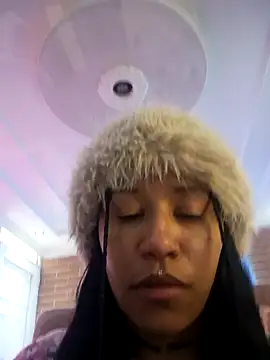 Snapshot of devi_black13_ chatting on February 12, 2026, 5:34 pm devi black13 online show from February 12, 2026, 5:34 pm