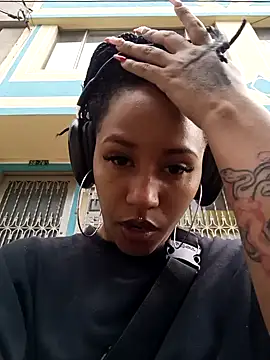 Snapshot of devi_black13_ chatting on December 4, 2024, 7:39 pm devi black13  online show from December 4, 2024, 7:39 pm