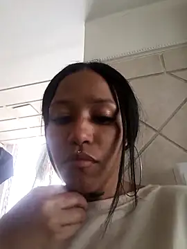 Snapshot of devi_black13_ chatting on December 25, 2024, 4:32 pm devi black13  online show from December 25, 2024, 4:32 pm