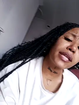 Snapshot of devi_black13_ chatting on March 3, 2025, 10:42 pm devi black13  online show from March 3, 2025, 10:42 pm