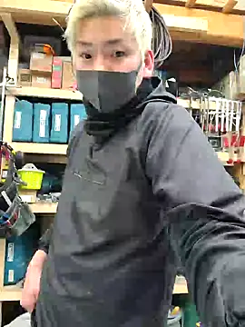 Snapshot of da--------i chatting on February 11, 2025, 9:52 am da--------i online show from February 11, 2025, 9:52 am