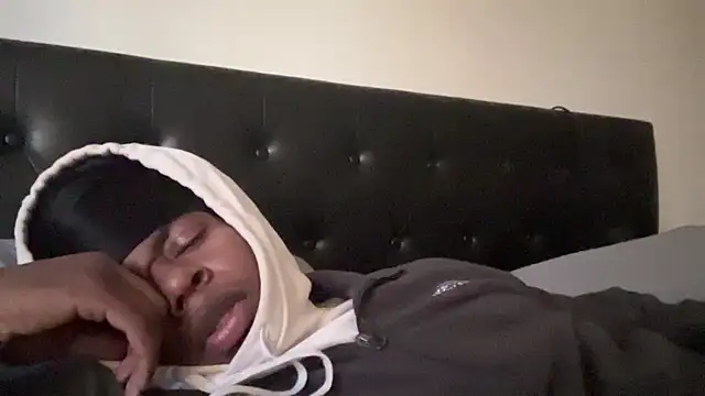 Snapshot of tokenkingtn chatting on November 18, 2025, 2:42 pm tokenkingtn online show from November 18, 2025, 2:42 pm