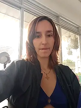 Ambar Roux  online show from November 19, 2025, 1:00 pm