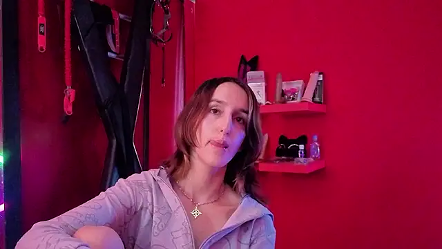 Ambar Roux  online show from January 15, 2026, 4:21 pm