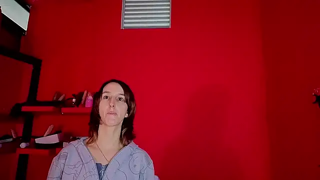 Ambar Roux  online show from May 8, 2026, 12:42 pm