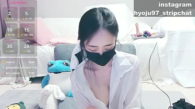 hyoju97 online show from February 23, 2025, 9:16 pm