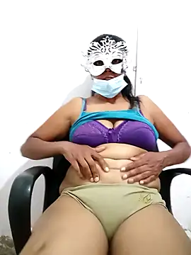 Snapshot of Amaaya_Baby chatting on January 2, 2025, 9:54 am Amaaya Baby online show from January 2, 2025, 9:54 am