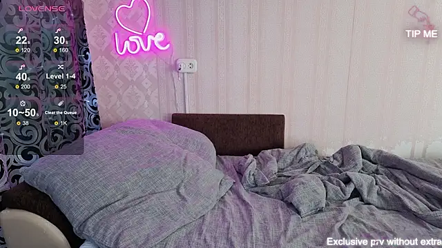 KellyCrystall online show from March 2, 2026, 7:15 am