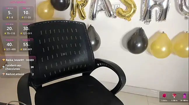 Snapshot of Reika_01 chatting on December 22, 2024, 6:06 am Reika 01 online show from December 22, 2024, 6:06 am