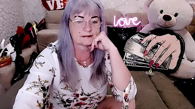 SiberiabBerry online show from May 8, 2026, 1:53 am