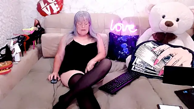 SiberiabBerry online show from May 23, 2026, 11:48 pm