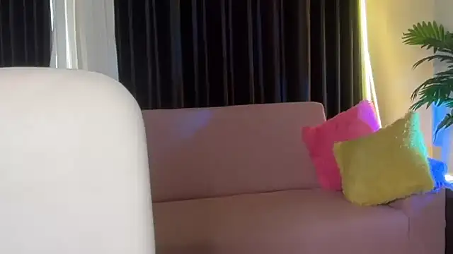 Snapshot of sexy_m23 chatting on November 24, 2025, 5:18 am sexy m23 online show from November 24, 2025, 5:18 am