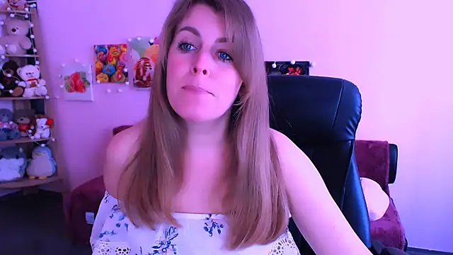 Hot Milady online show from March 23, 2026, 8:14 am