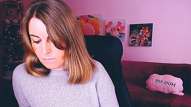 Hot Milady online show from January 22, 2025, 7:57 am