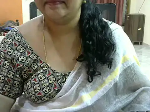 Snapshot of Naughty_Nityaa chatting on February 17, 2025, 5:23 pm Naughty Nityaa online show from February 17, 2025, 5:23 pm