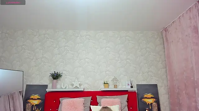 KattyPeachX online show from March 19, 2026, 1:16 am